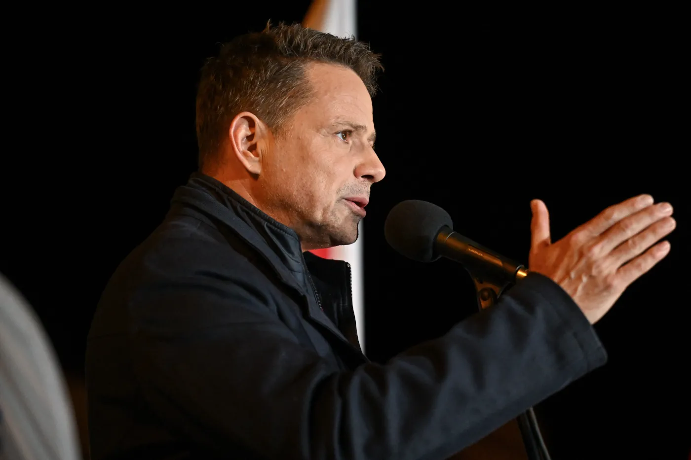 Minimalnie wzrosła przewaga Trzaskowskiego. Hołownia odrobił straty do Zandberga. Oto wyniki late poll