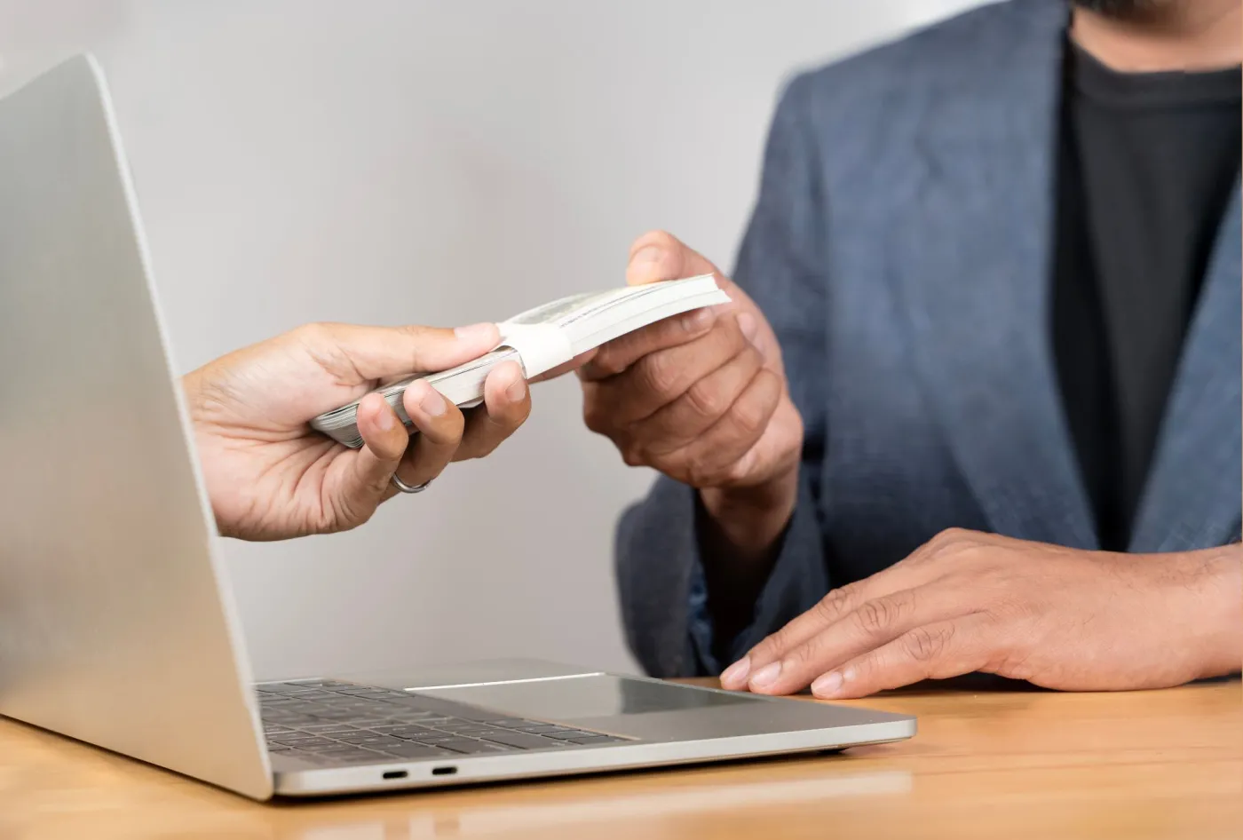 Ile osób w Polsce ma roczne dochody wyższe niż 120 000 zł? Co jeśli przekroczysz 120 tys. dochodu?