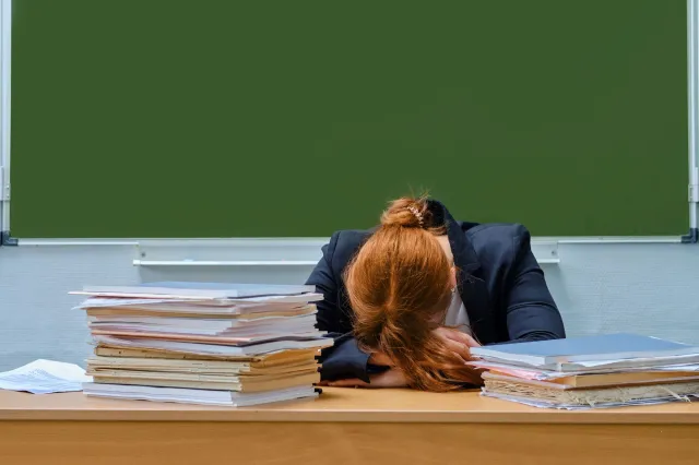 Ile zarabia nauczyciel na sprawdzaniu matur? Nauczycielka: „To jest, niestety, kpina”