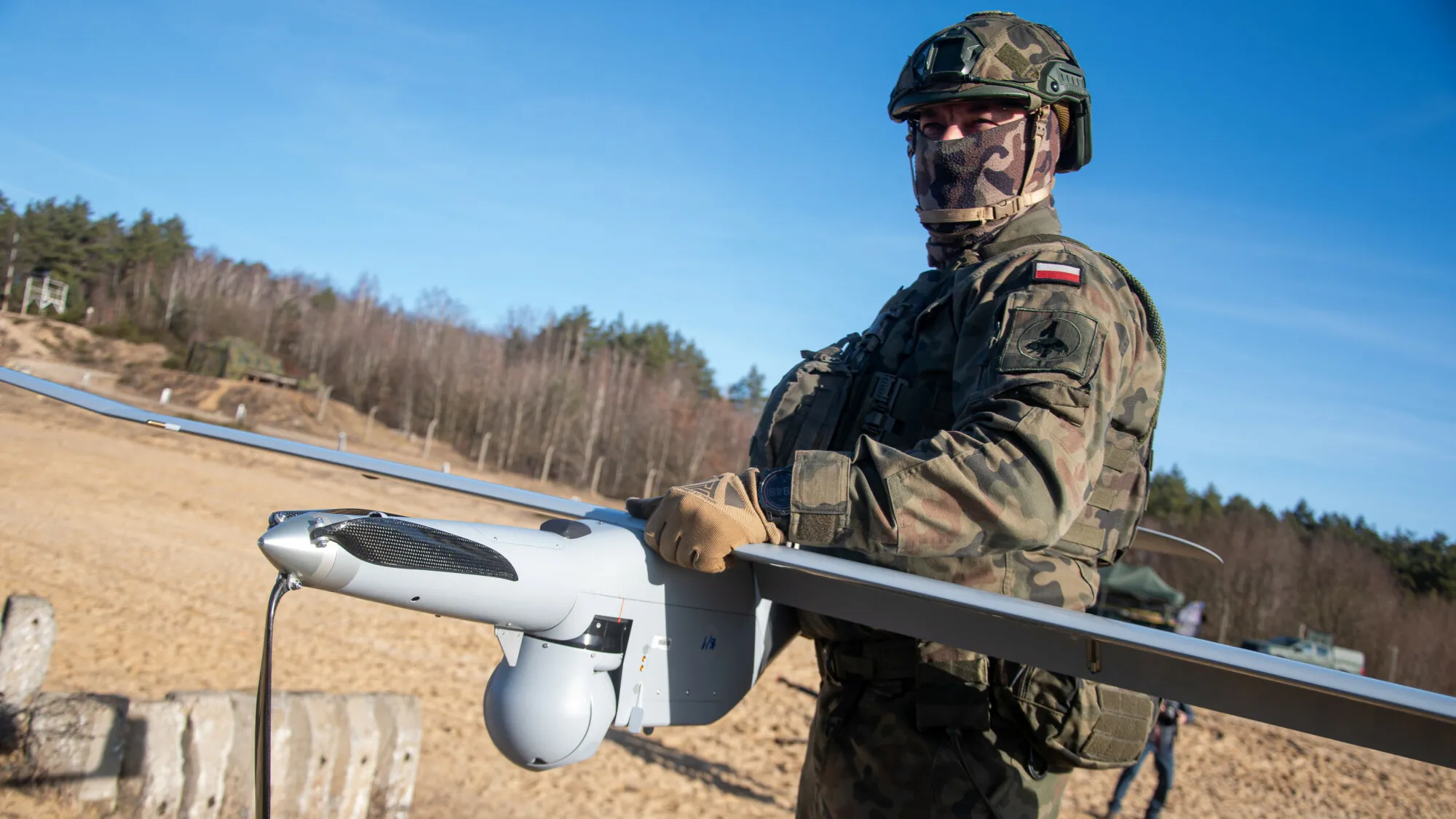 Polska chce zbudować potężną armię dronów. Ruszyły dostawy