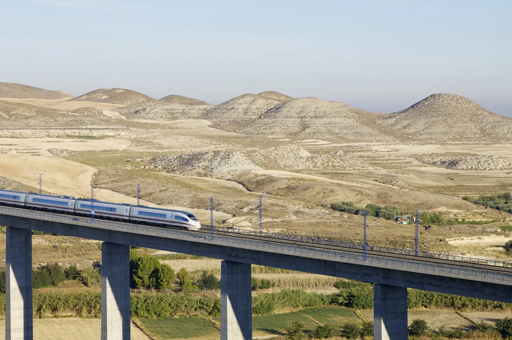 ave13view_of_a_high_speed_train_crossing_a_viaduct_in_spain_301711.jpg