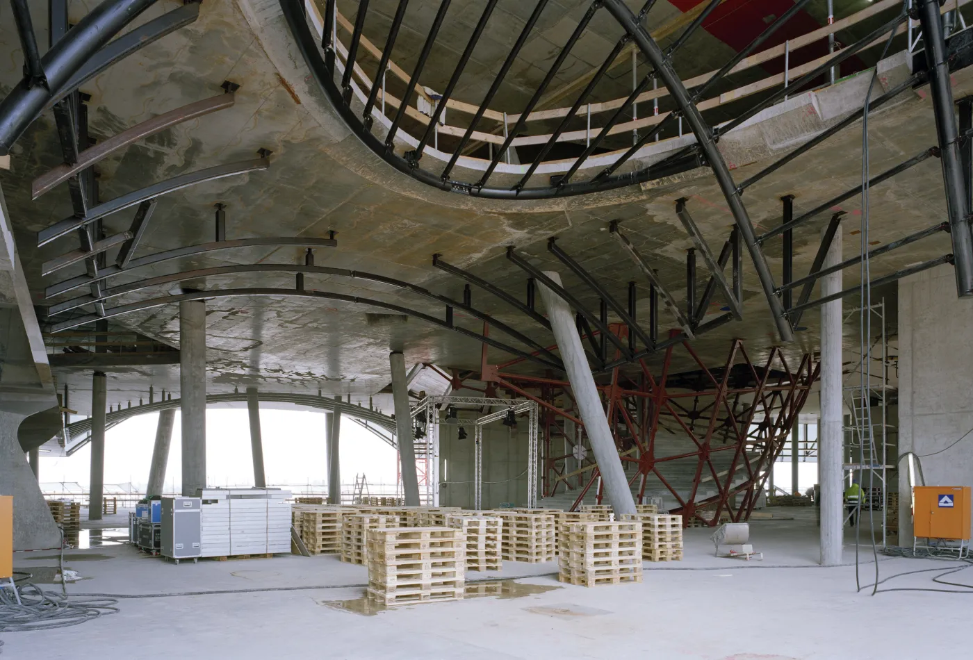 1166186-elbphilharmonie-baustelle-plaza-r-hafen-foto-oliver-heissner.jpg