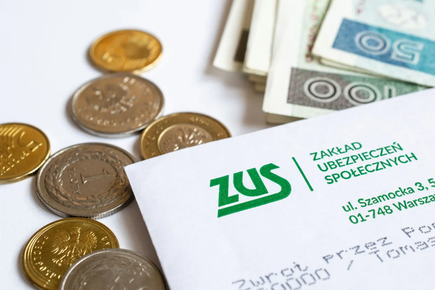 ZUS wypłaca 356,75 zł miesięcznie