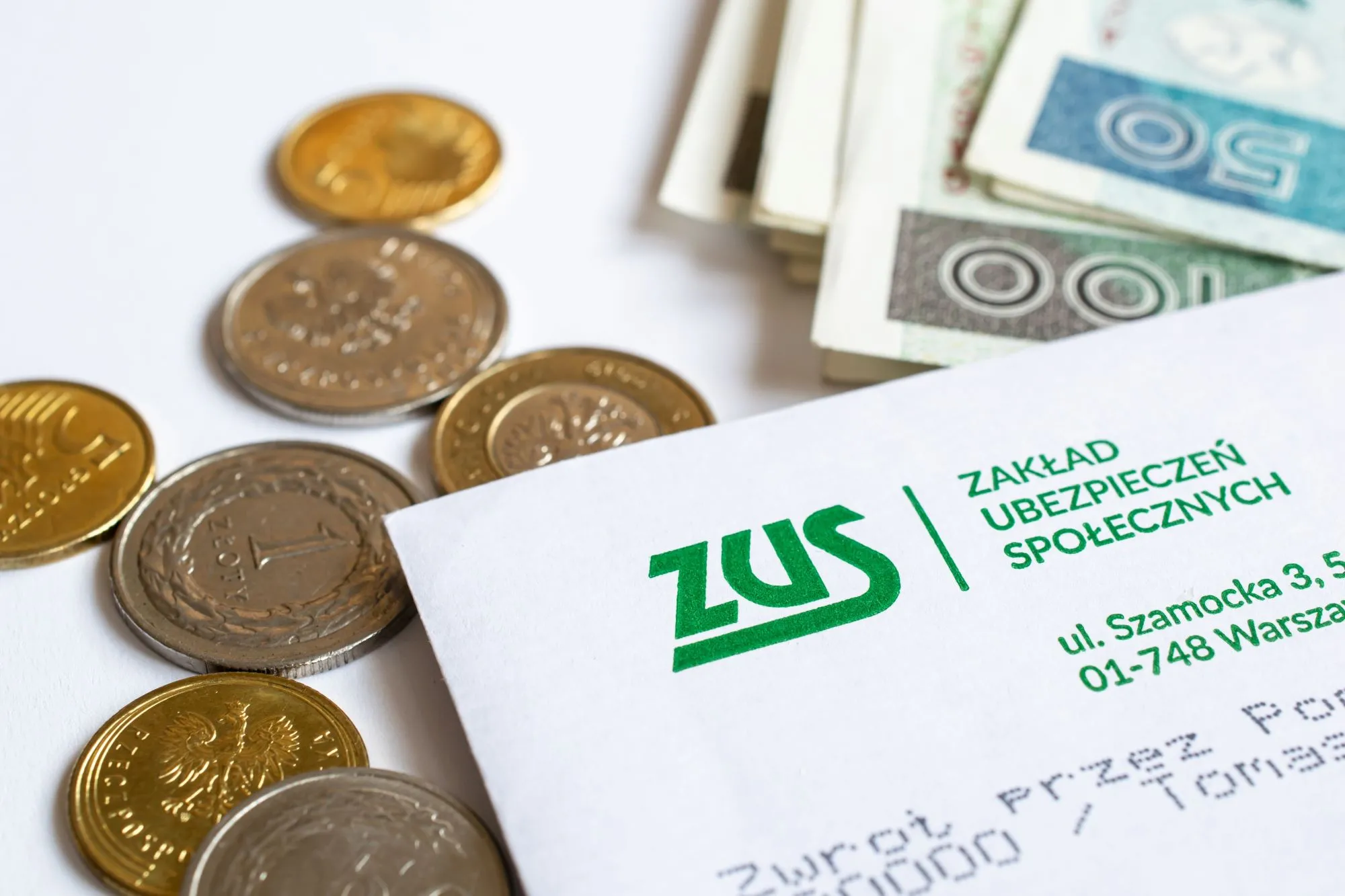 Wcześniejsza emerytura dla roczników 1949-1969. Jakie dokumenty złożyć w ZUS, aby nie stracić świadczenia?