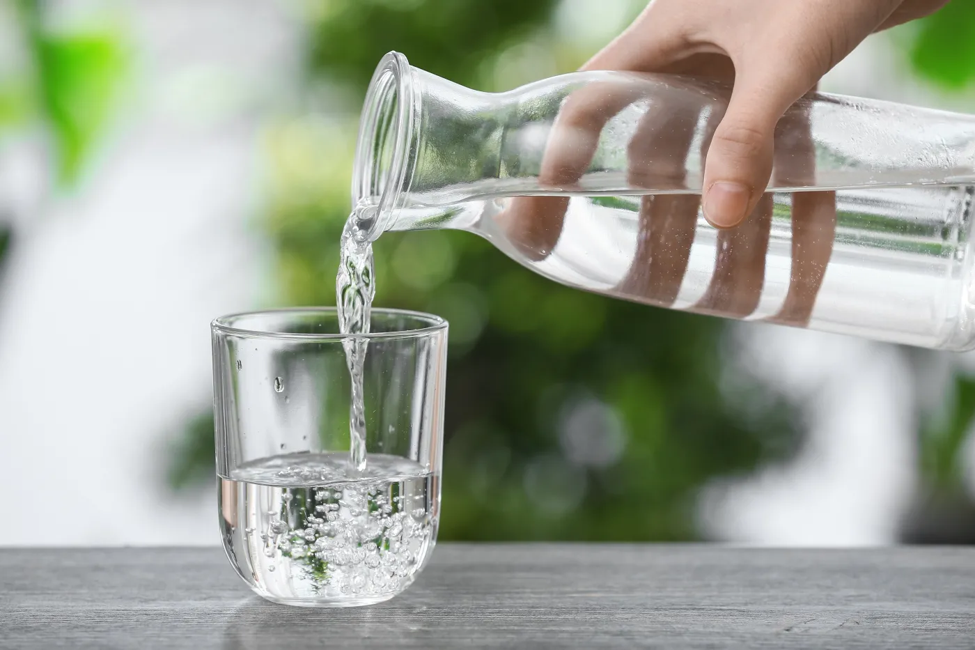 Od kiedy restauracje i bary będą musiały podawać wodę za darmo? Polska wdraża regulacje unijne. Projekt budzi kontrowersje