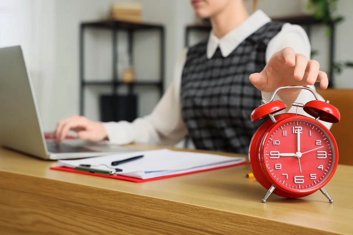 krótszy czas pracy skrócony tydzień pracy czterodniowy pilotaż