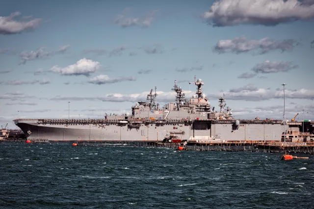 Czy USA rozpoczną nową wojnę? Flota gotowa do akcji przeciw sojusznikowi Rosji i Chin