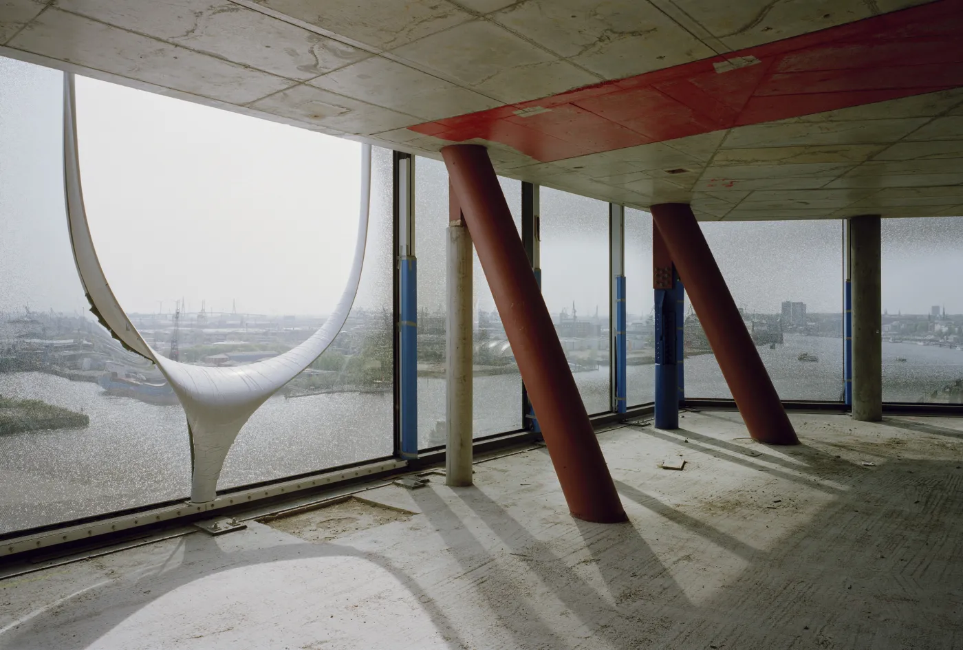 1166202-elbphilharmonie-baustelle-stimmgloggiabel-foto-oliver-heissner.jpg