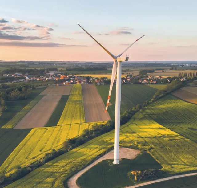 Wiatraki i zasada 10H. Unia nie nalega, ale rząd chce zamknąć temat