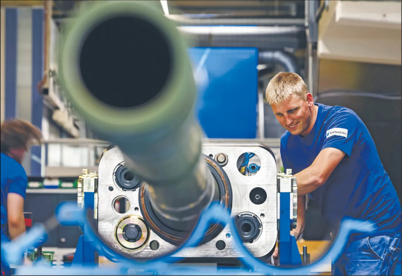 Rosna wydatki na przemysł obronny UE