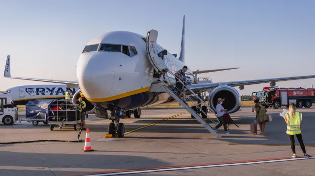 Koniec ery tanich biletów lotniczych? Szykują się podwyżki o kilkadziesiąt euro