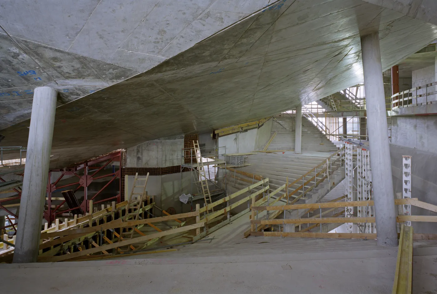 1166170-elbphilharmonie-baustelle-foyertreppe-grosser-saal-oliver-heissner.jpg