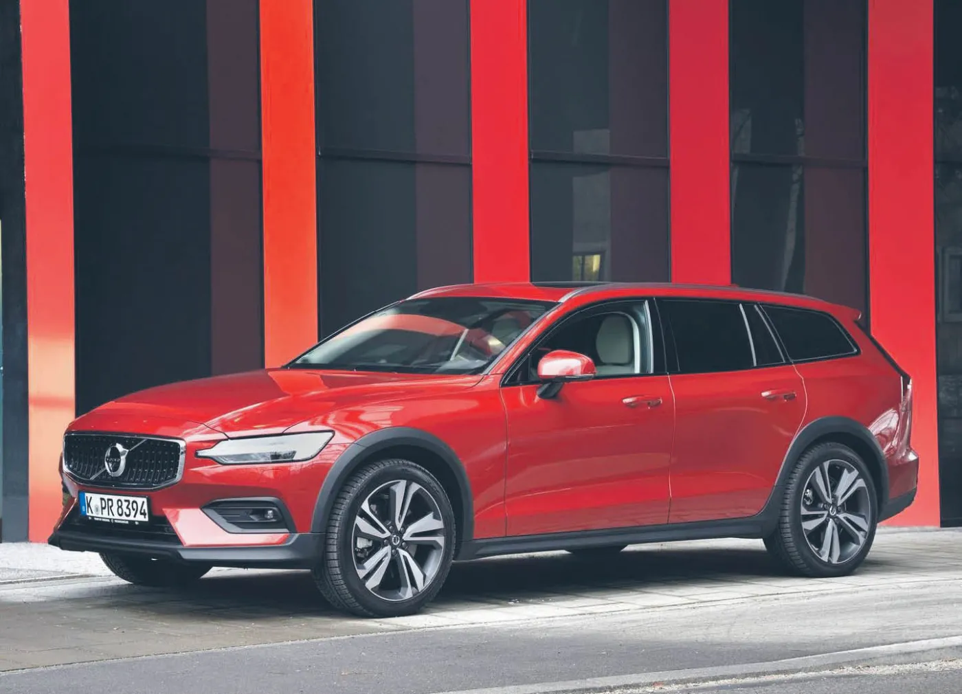 Bąk: Samochód roku? Wszyscy robią nas w konia [MOTOFELIETON]