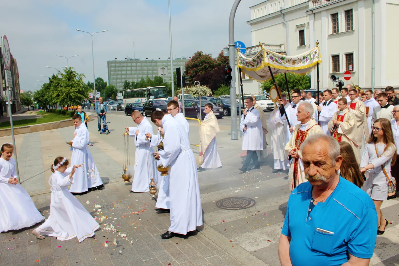 Boże Ciało 2023: To święto nakazane? Czy trzeba iść na mszę i procesję?