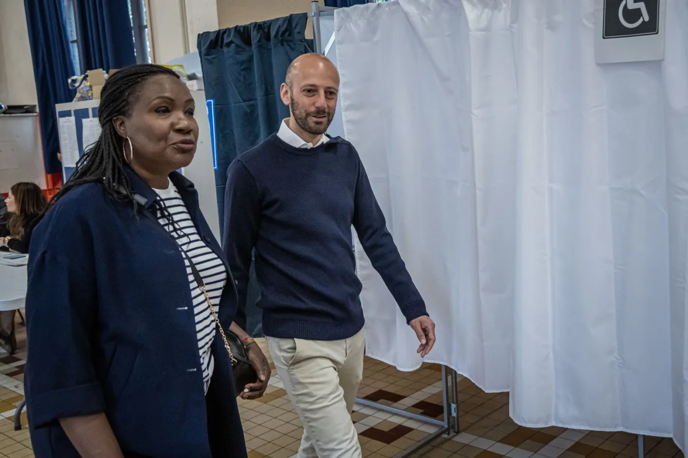 Wybory we Francji: Jaka była frekwencja do południa?