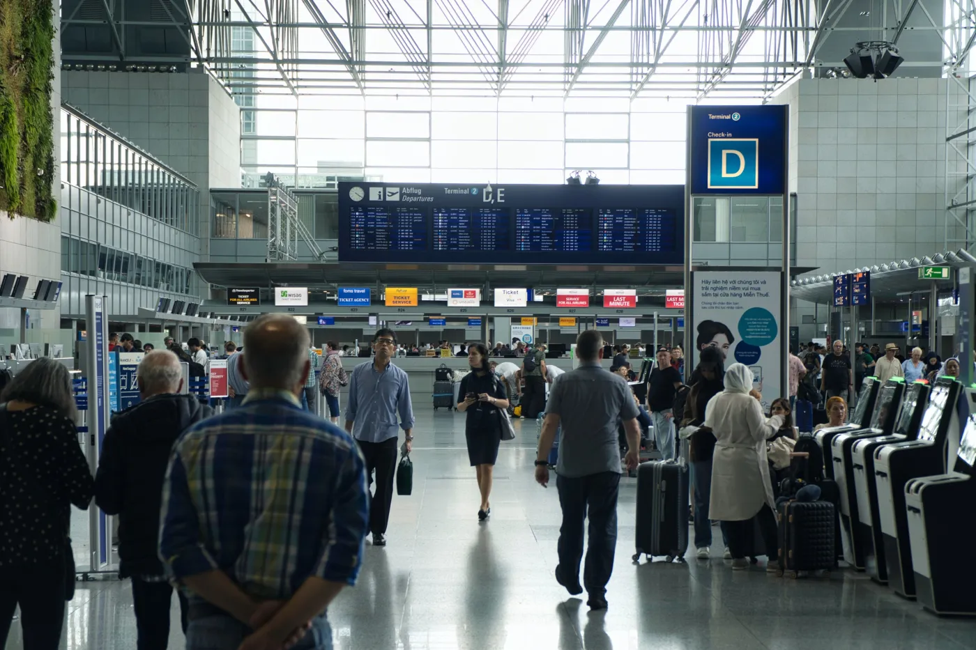 lotnisko pasażerowie 