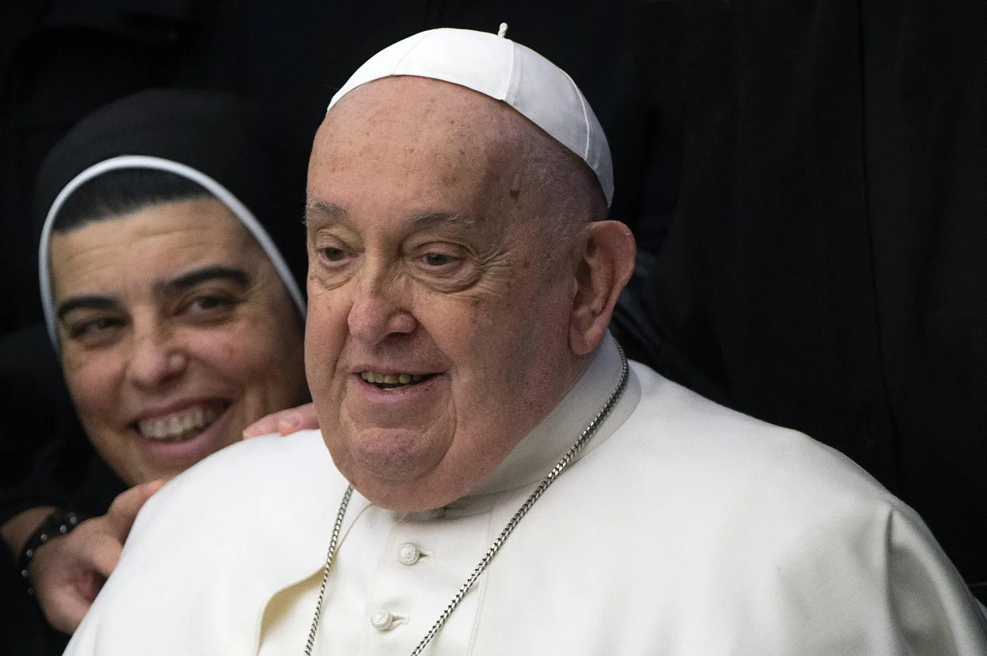 Papież w szpitalu. Watykan wydał nowy komunikat o stanie zdrowia Franciszka