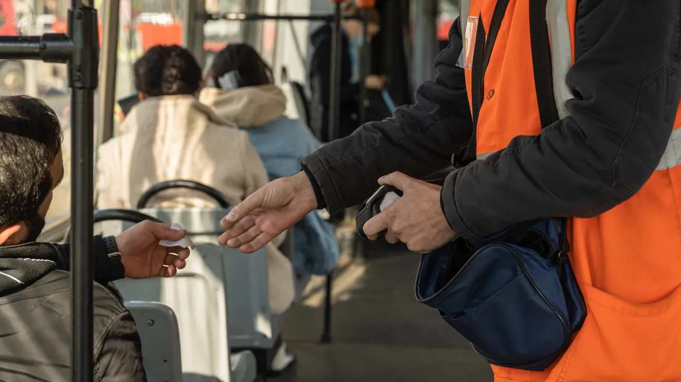 Kontrole biletów z udziałem kamer? Duże miasto w Polsce wprowadza ważną zmianę
