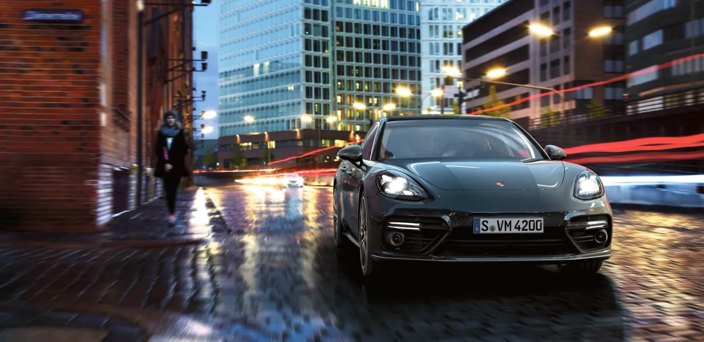 Bąk: 15 cm przyjemności. Porsche Panamera Turbo Executive [MOTOFELIETON]