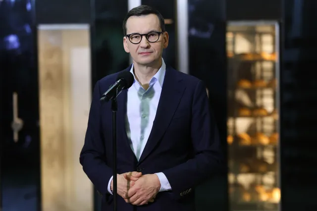 Premier o przedłużeniu wakacji kredytowych: Niczego nie wykluczam