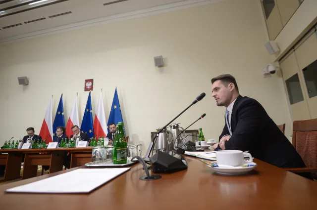 "Rozmowy o Polsce". Wypij: Posłowie Porozumienia dostawali zaproszenia na Nowogrodzką