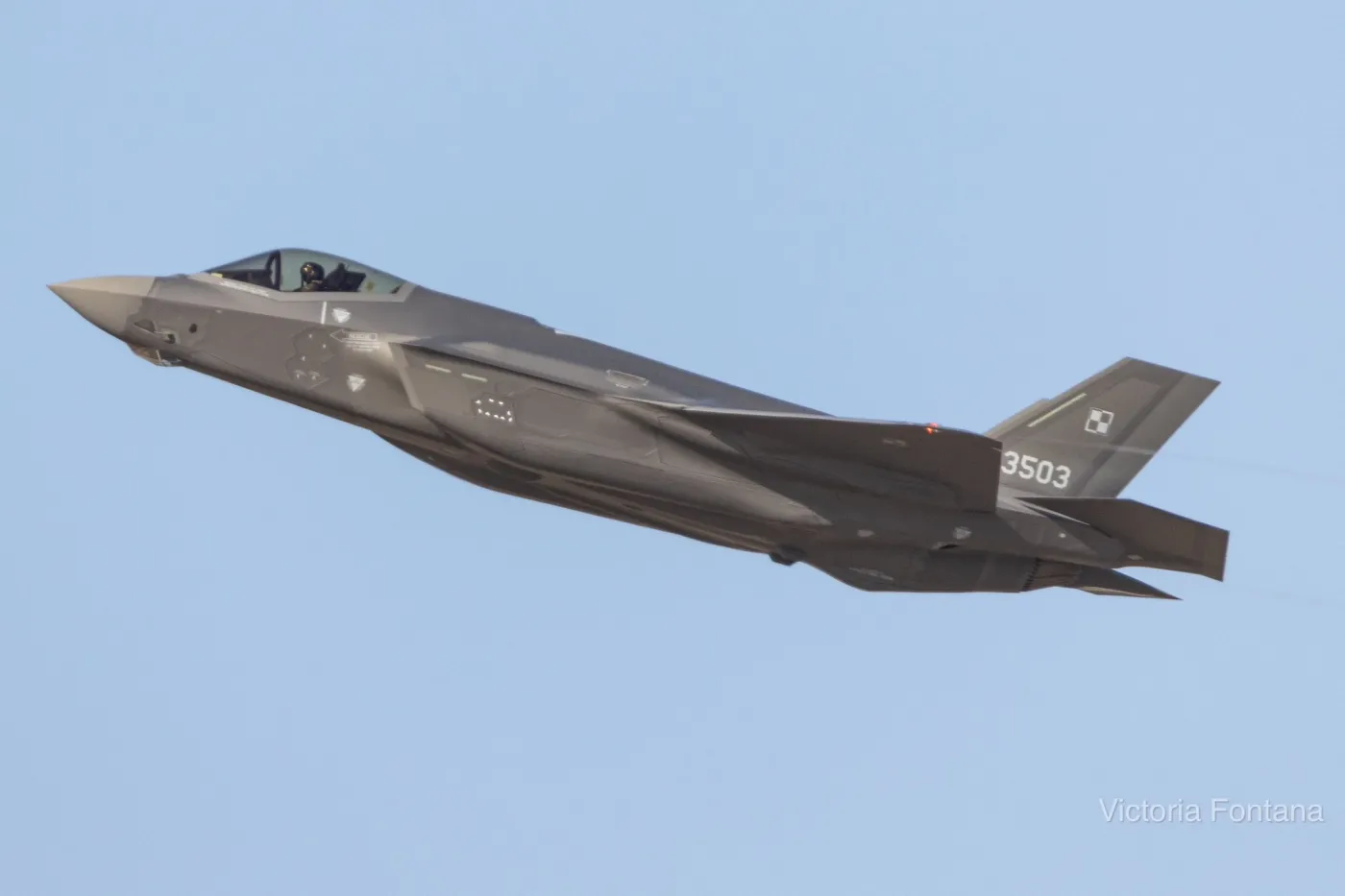 W powietrzu znalazły się już trzy samoloty F-35 wyprodukowane dla Polski. 
