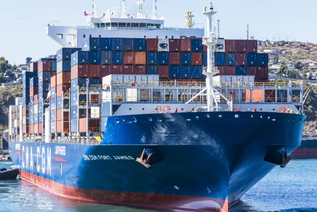 Polak kapitanem CMA CGM San Antonio. Statek zaatakowany podczas rejsu przez Ormuz