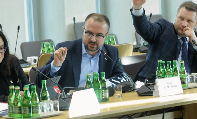 Tarcia w komisji ds. wyborów korespondencyjnych. Jabłoński z PiS: Pozostali członkowie chcą mnie z niej usunąć