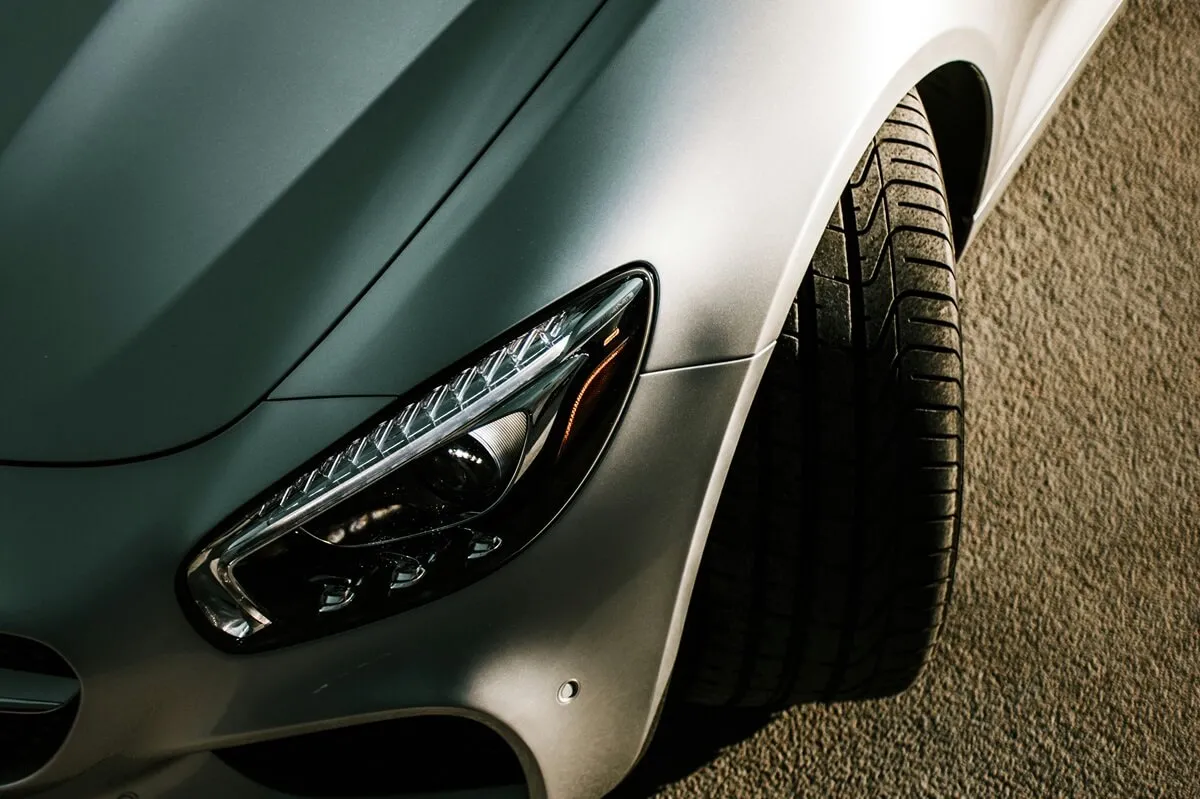 Czy opony mają datę ważności? Kiedy należy wymienić stary komplet na nowy?