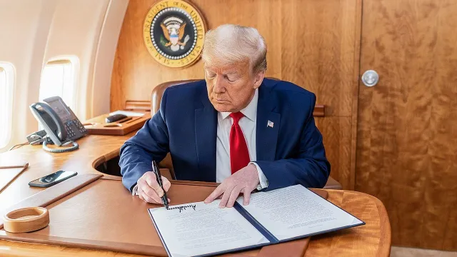 List Trumpa do Nawrockiego wyciekł do mediów. Szefernaker reaguje ostro: "absolutny skandal"