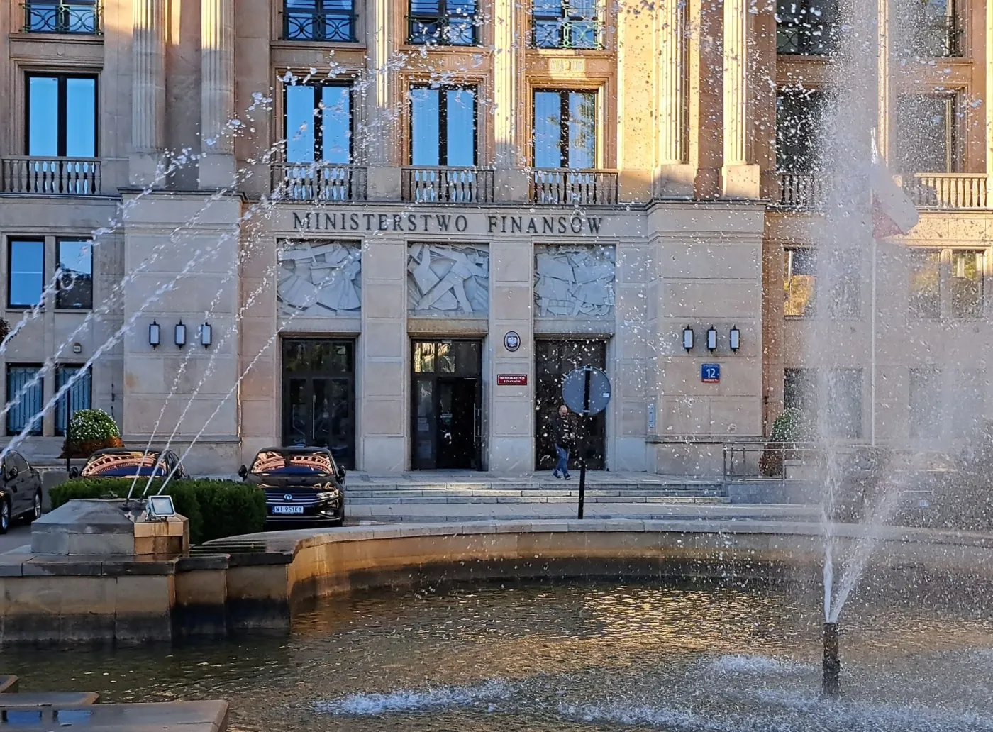 Spór o lukę VAT. Rząd chwali się spadkiem. Eksperci zarzucają manipulację