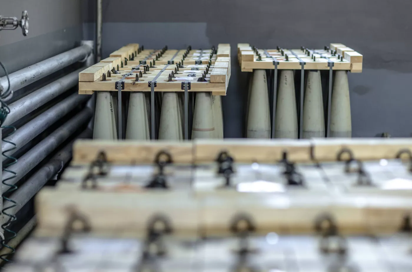 Amunicja artyleryjska pełni dziś kluczową rolę na wojnie ukraińsko-rosyjskiej.