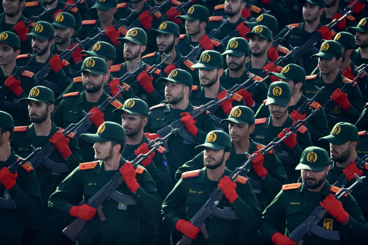 Kraj wstrzymał ruch w powietrzu i na morzu. Atak USA możliwy w każdej chwili