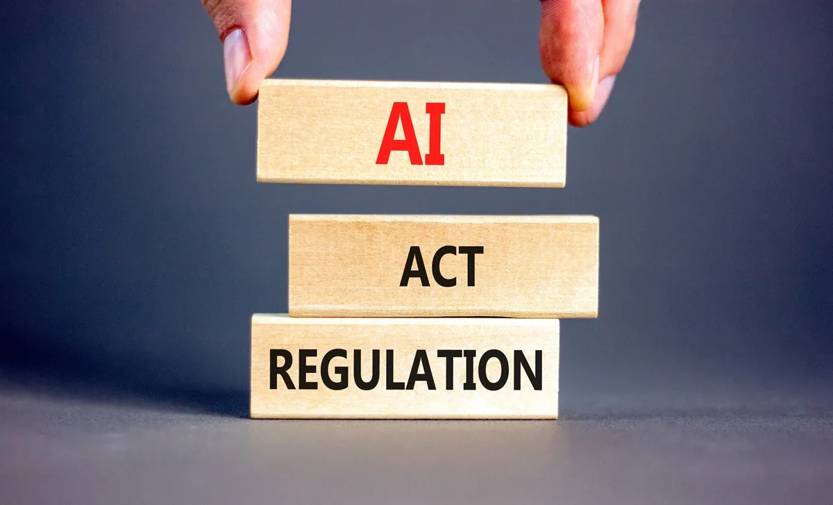 AI Act uderzy w firmy już od sierpnia 2026. HR, banki i ubezpieczenia są na pierwszej linii