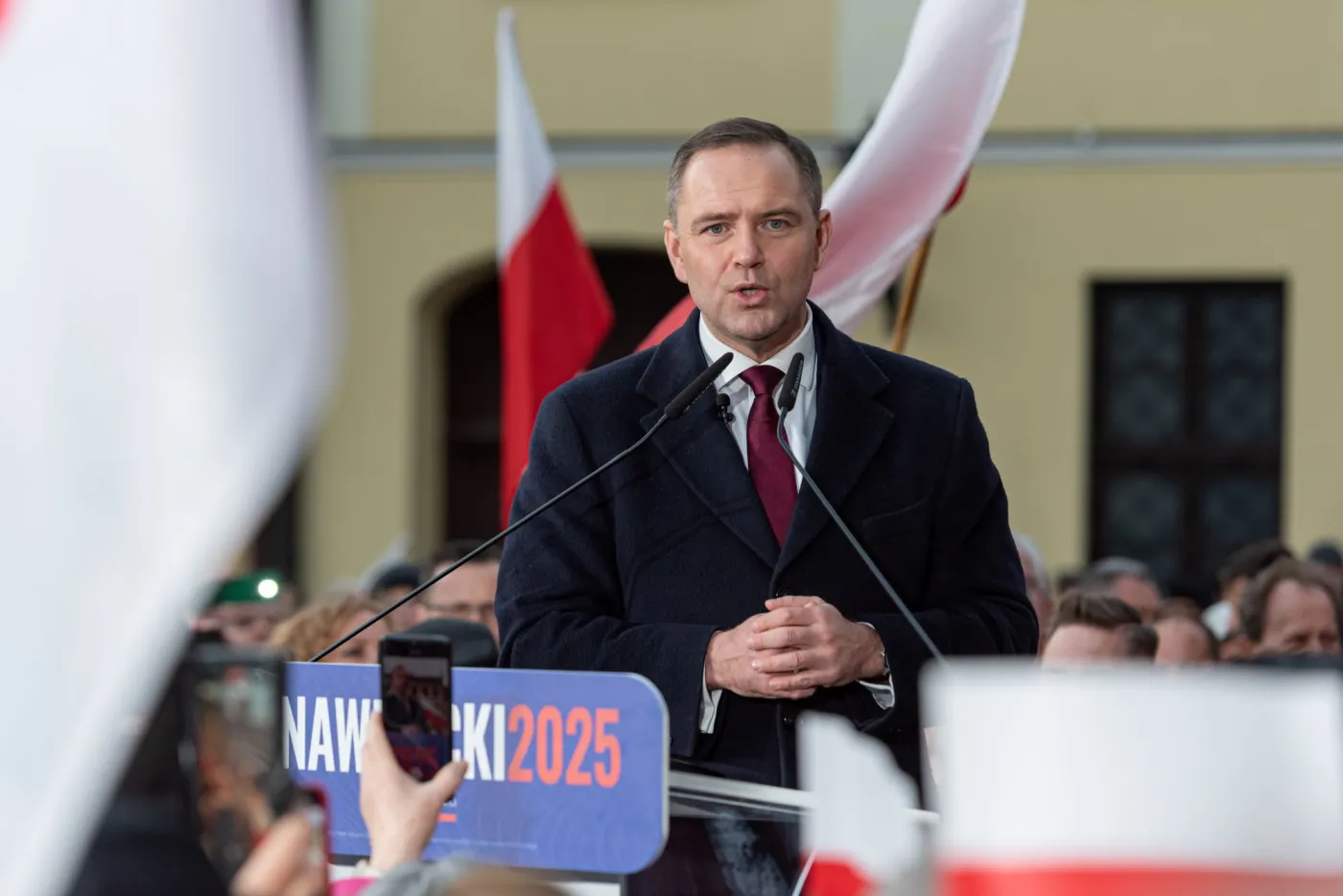 Starcie Dudy z Nawrockim. Polacy wskazali faworyta w nowym sondażu