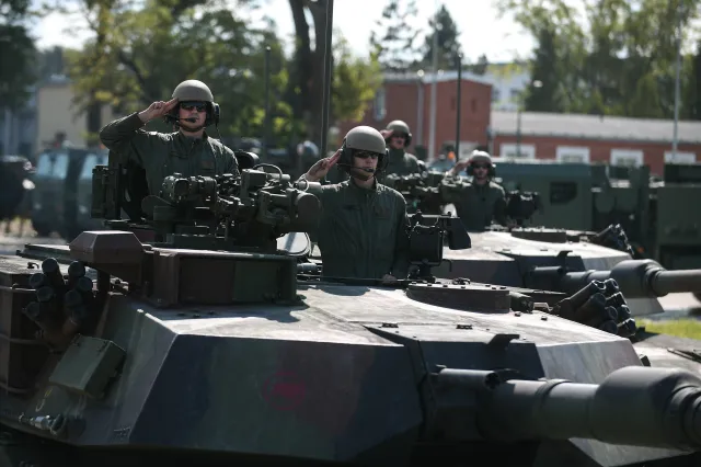 Bruksela dzieli miliardy euro na zbrojenia. Sensacyjny zwrot w sprawie Polski