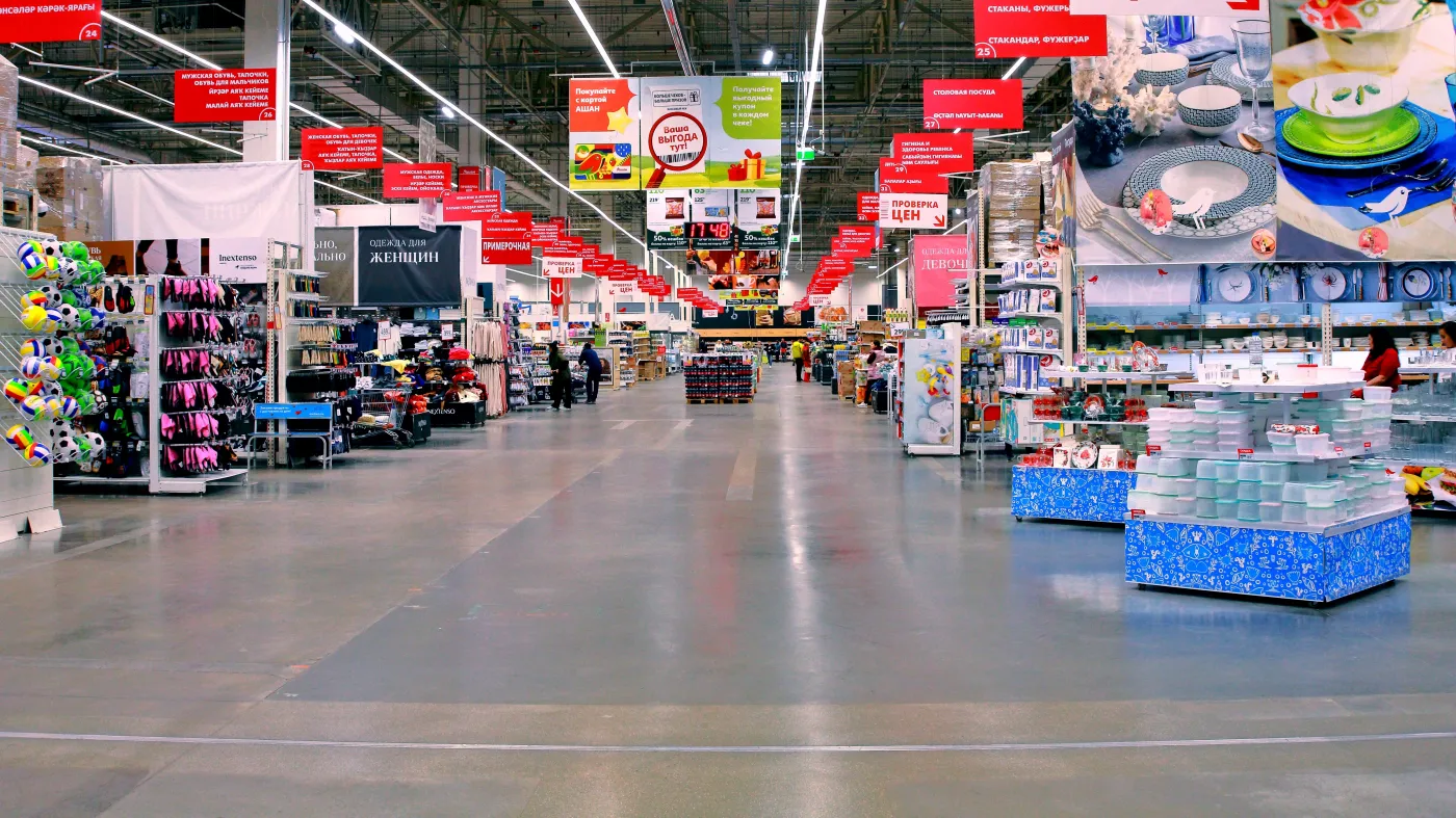 UOKiK zezwolił na połączenie Auchan i Intermarché. Co to oznacza dla konsumentów?