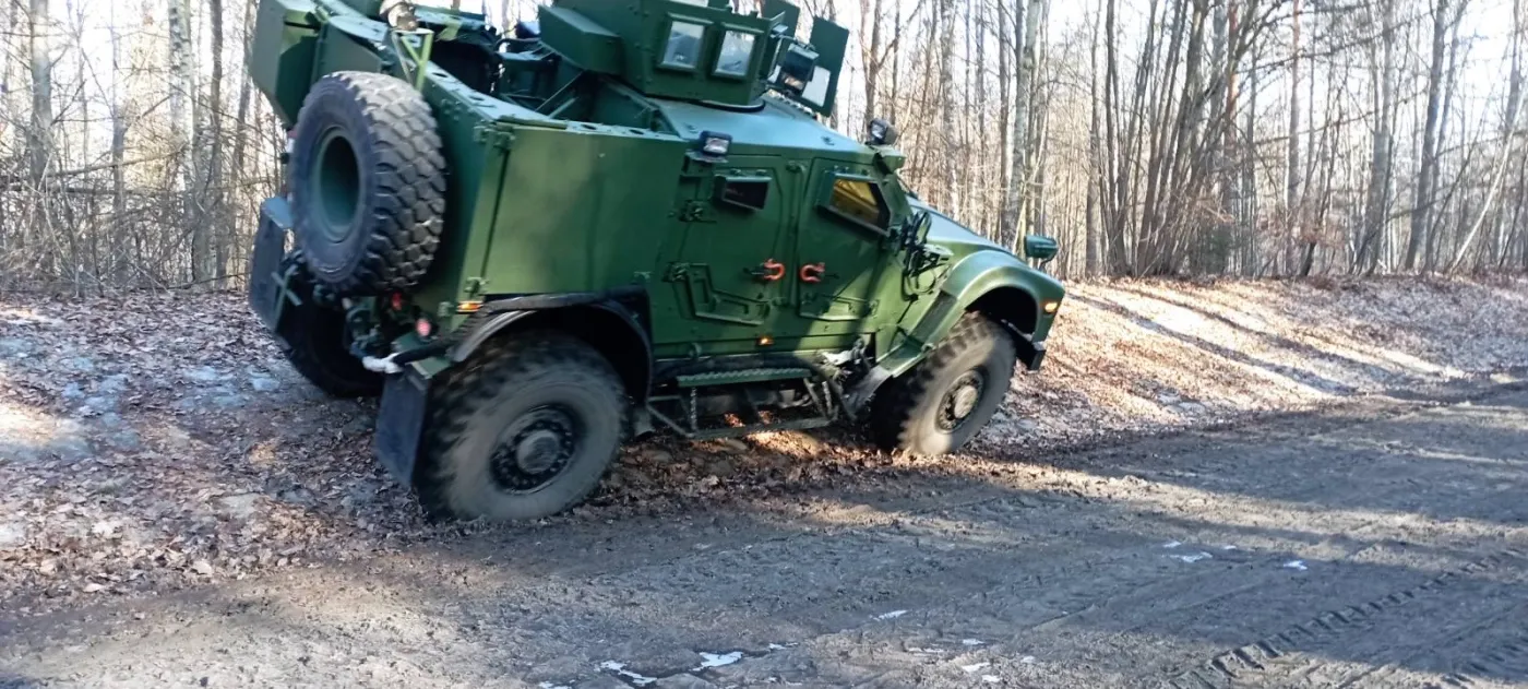 Pojazd M1240A1 M-ATV w trakcie szkolenia żołnierzy z 1. Dywizji Piechoty Legionów.