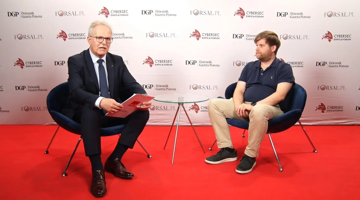 Rosyjscy haktywiści prowadzą wojnę przeciwko Polsce i Europie. Na ile są groźni? Rozmowa z Jordan Summerfield w INTEL 471 podczas CYBERSEC EXPO & FORUM 2025