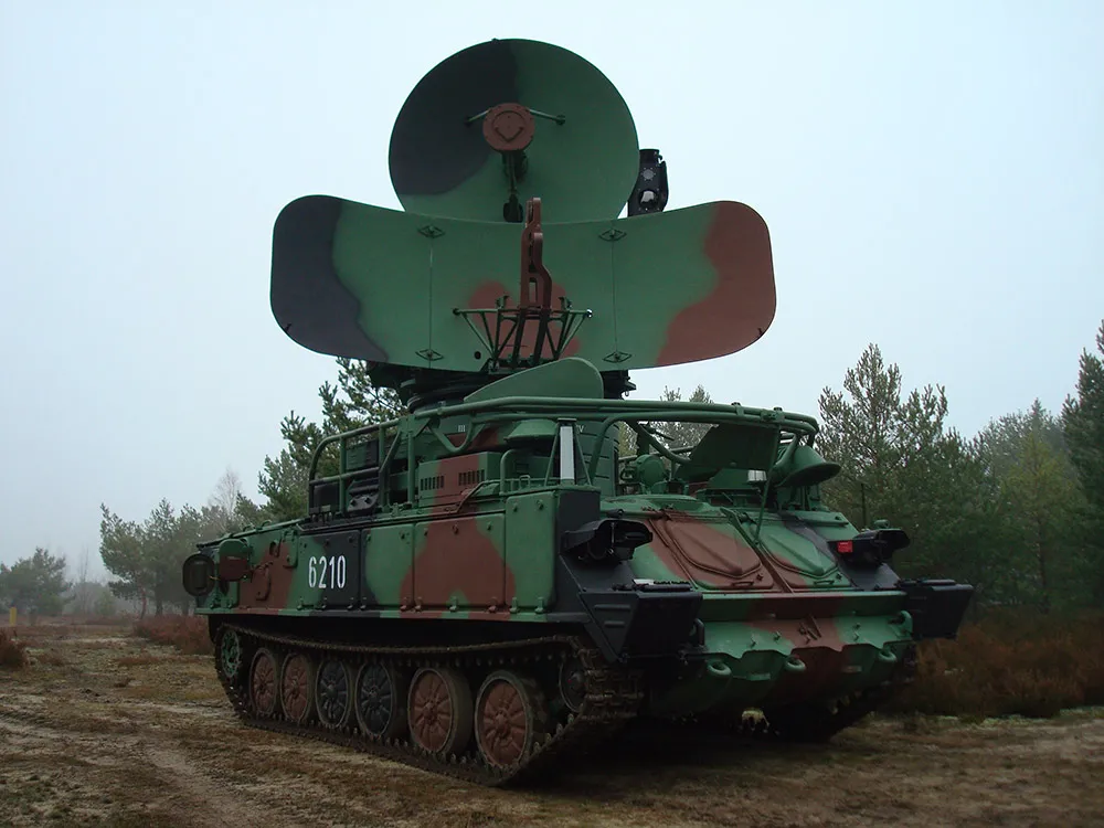 Stacja wykrywania i naprowadzania 1S91 może wykryć cele na odległości nawet 75 km.