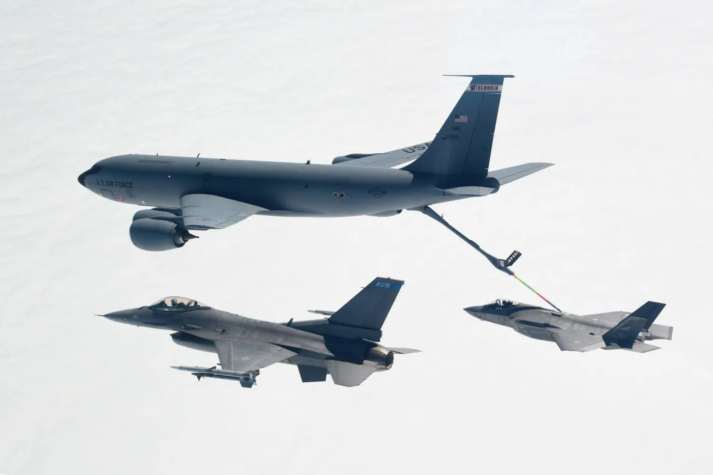 F-35 ochronią kraj i klimat. Norwegia chce, aby latały na… paliwie z odpadów