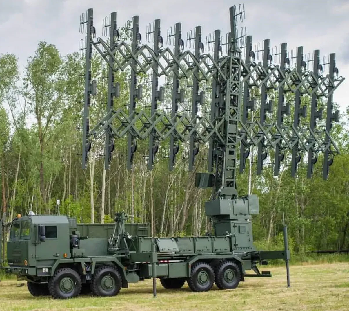 Polski radar wczesnego ostrzegania P-18PL