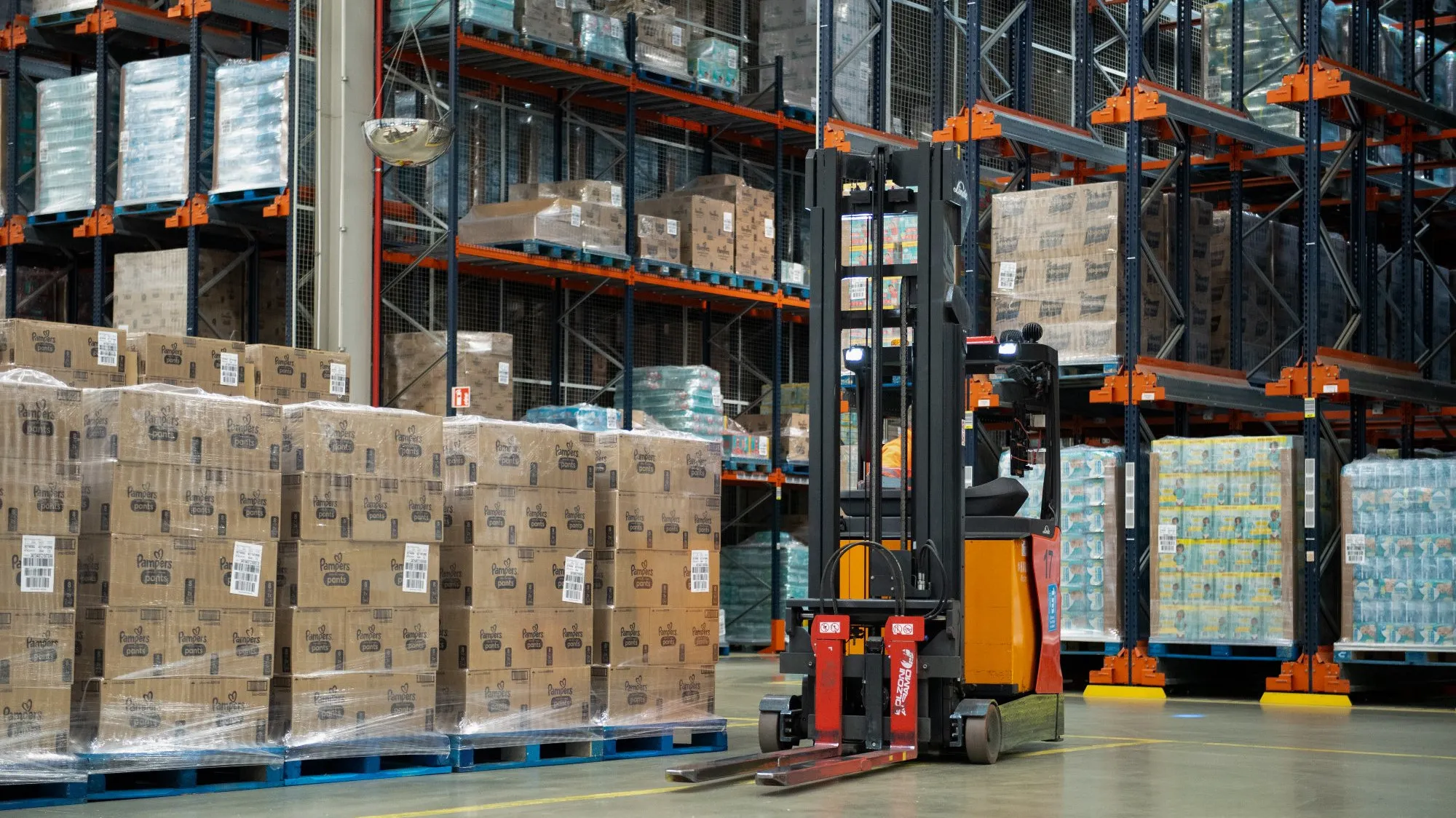 To centrum w Warszawie łączy znane marki i produkty z konsumentami w całej Europie