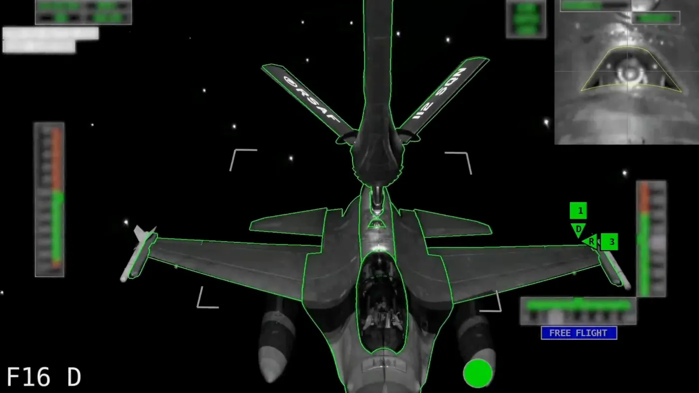 Nocne tankowanie F-16D przy użyciu singapurskiego A330 MRTT (Multi Role Tanker Transport)