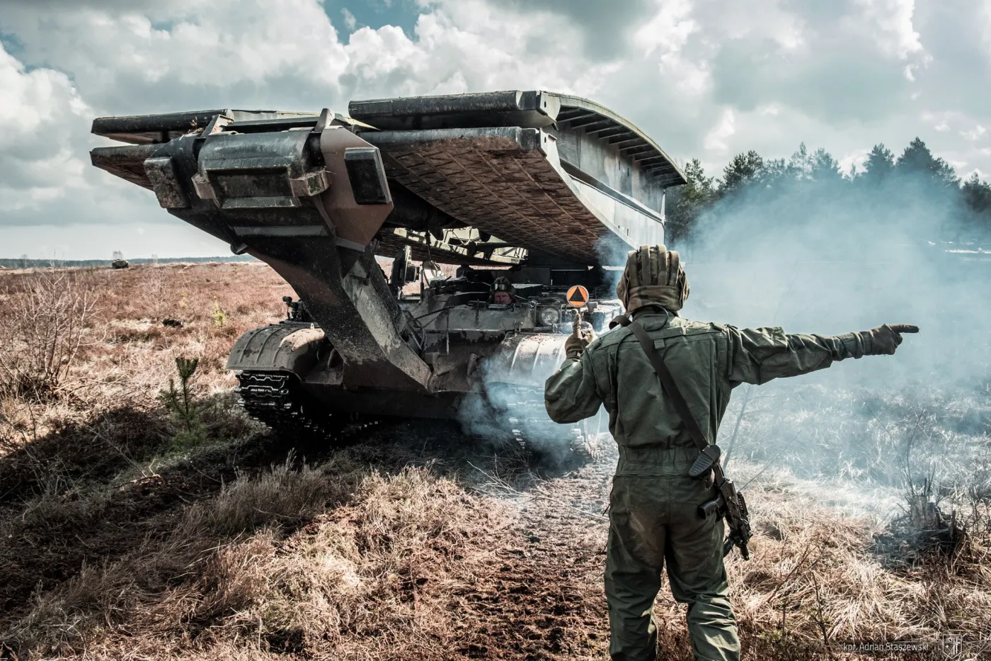 Czołg mostowy BLG-67 z 15. Giżyckiej Brygady Zmechanizowanej w czasie ćwiczenia #JENOT24.