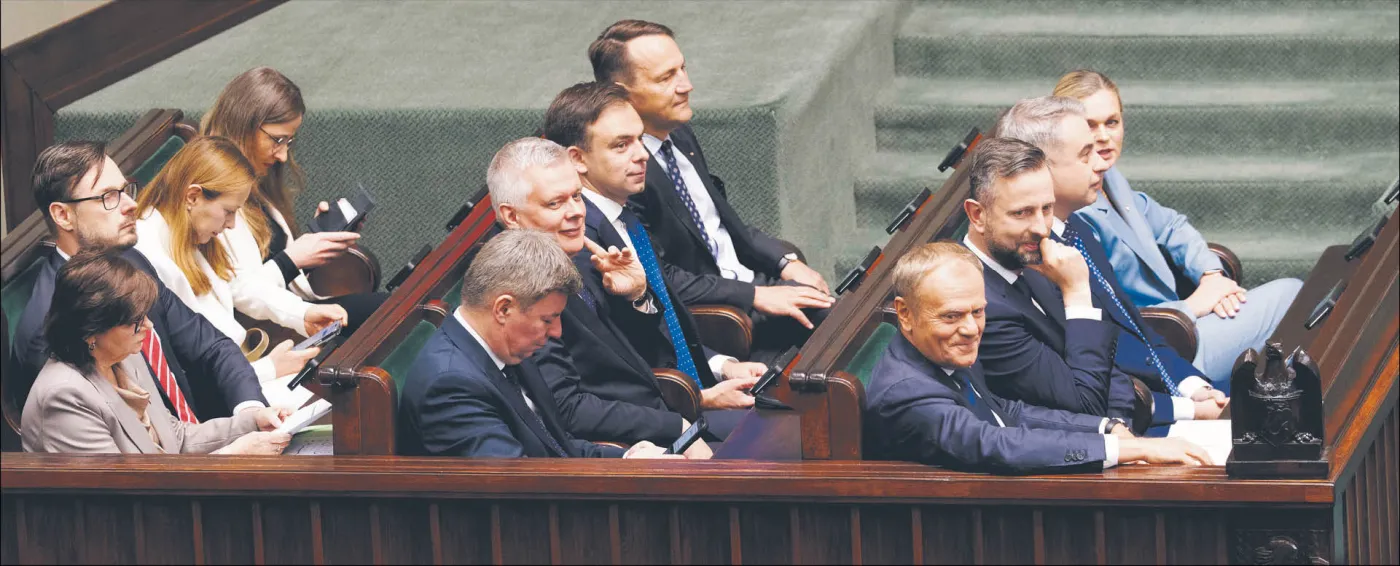 Rekonstrukcja rządu na nic? Nowy sondaż nie pozostawia złudzeń