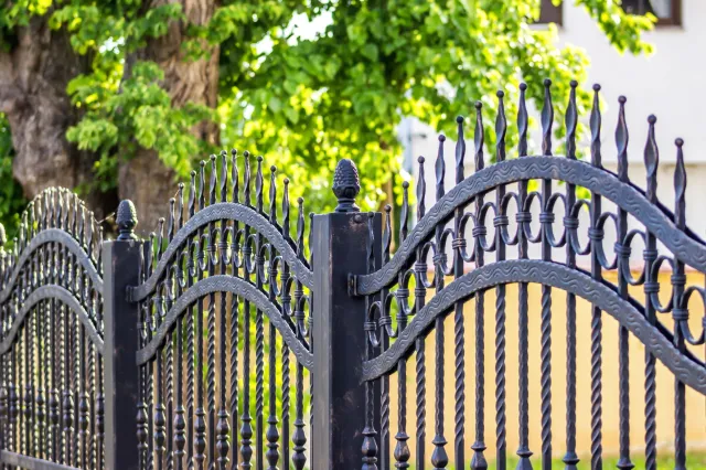 Trzeba płacić podatek od ogrodzenia? To już przesądzone. Miliony Polaków w szoku
