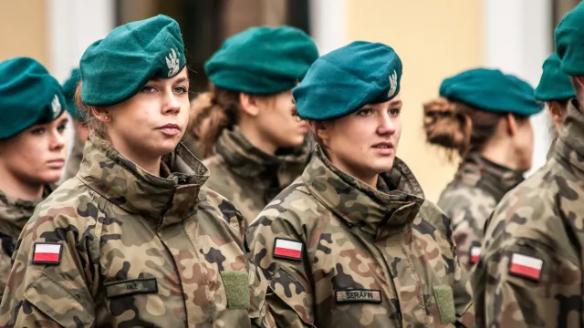 Kwalifikacja wojskowa wkrótce obowiązkowa także dla kobiet? Jest decyzja