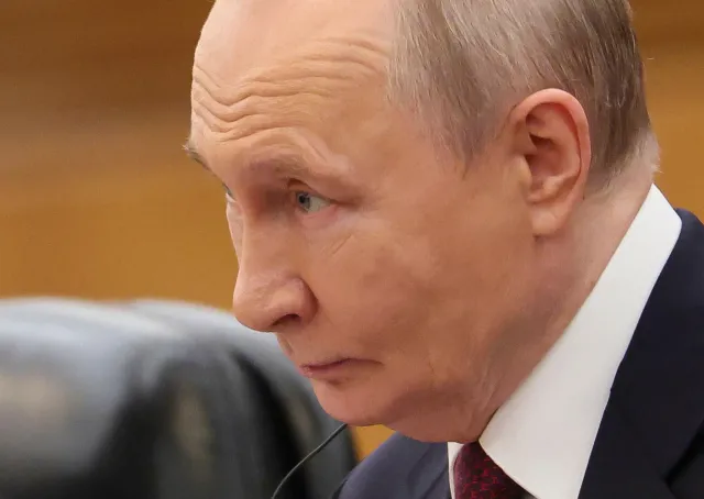 Koniec wojny w Ukrainie odpali bombę na Kremlu. To dlatego Putin panicznie boi się pokoju