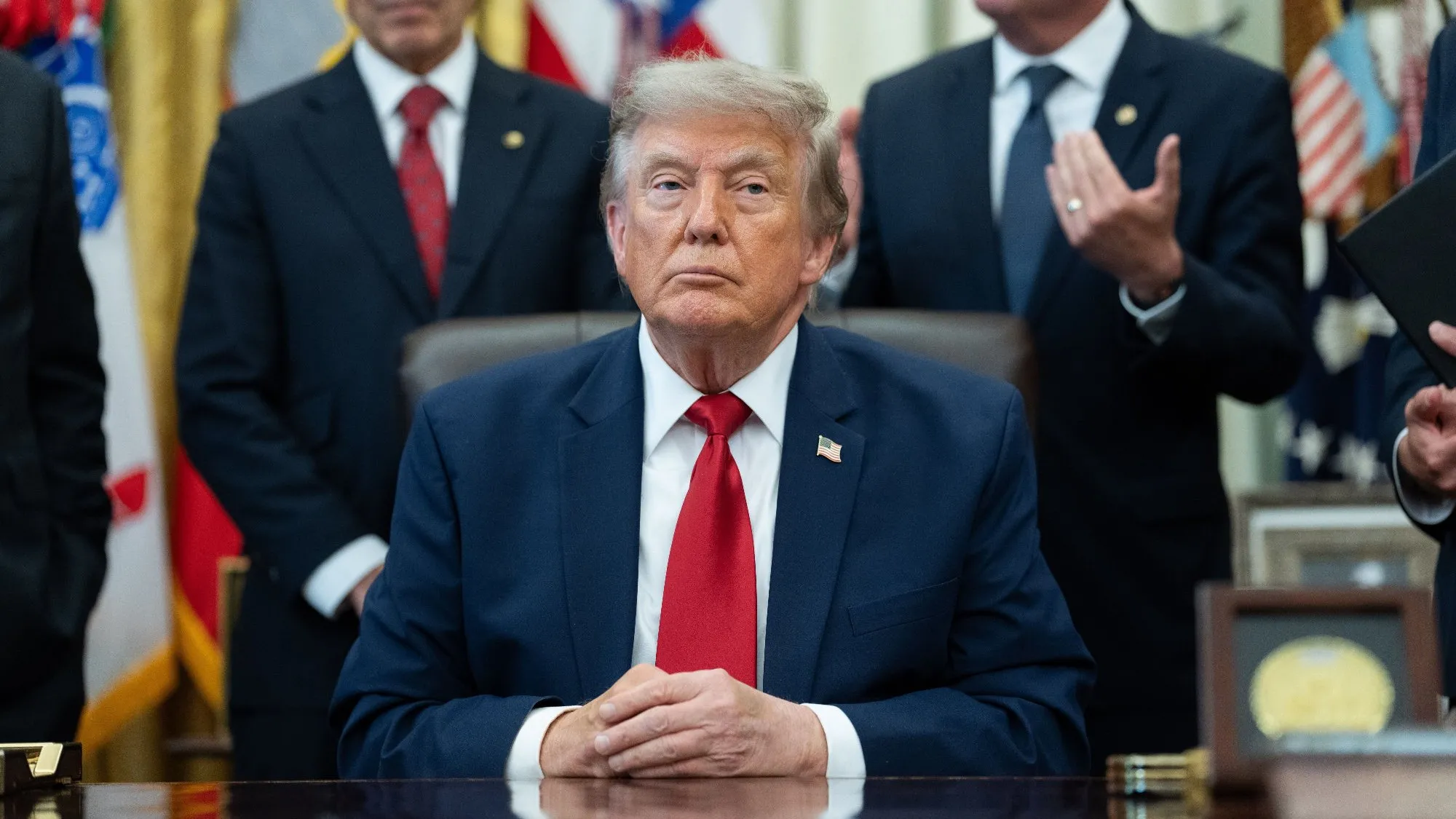 Donald Trump określa USA „Strażnikiem Cieśniny Ormuz”. Iran przeprowadza ataki na tankowce